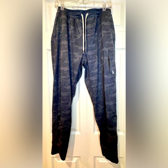 Vuori Men's The Rise The Shine Camo Joggers. Size medium EUC - Picture 1 of 10